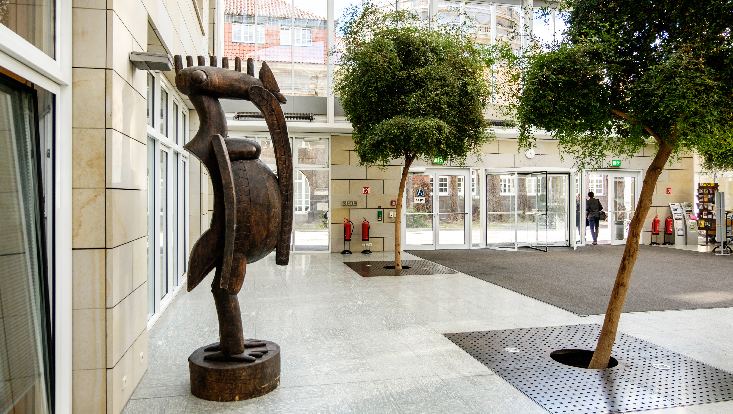 Holzfigur in ESA Ost